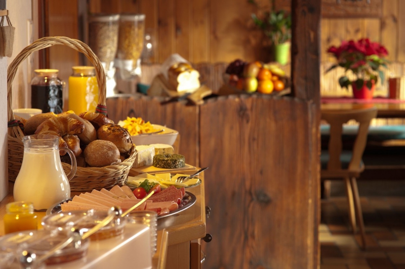 boulangerie-FORCALQUEIRET-min_breakfast_buffet_food_restaurant_meal_hotel_plate_fresh-718745