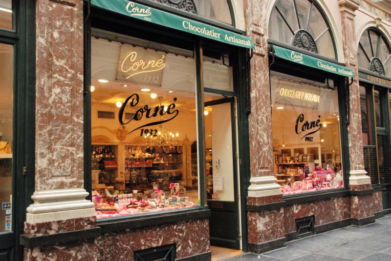 boulangerie-FORCALQUEIRET-min_chocolate_chocolaterie_shop_luxury_chic_gallery_brussels_belgium-558146